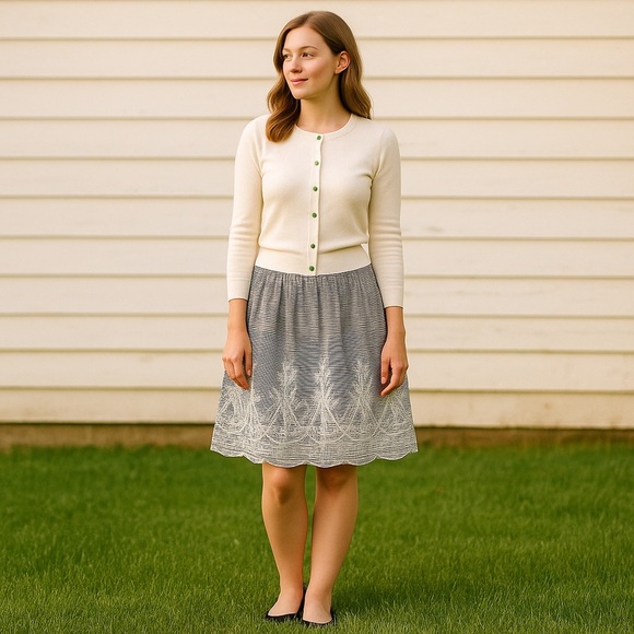 NY Collection Black White Striped Skirt w/ Embroidered Hem | Size 6 - Picture 15 of 15
